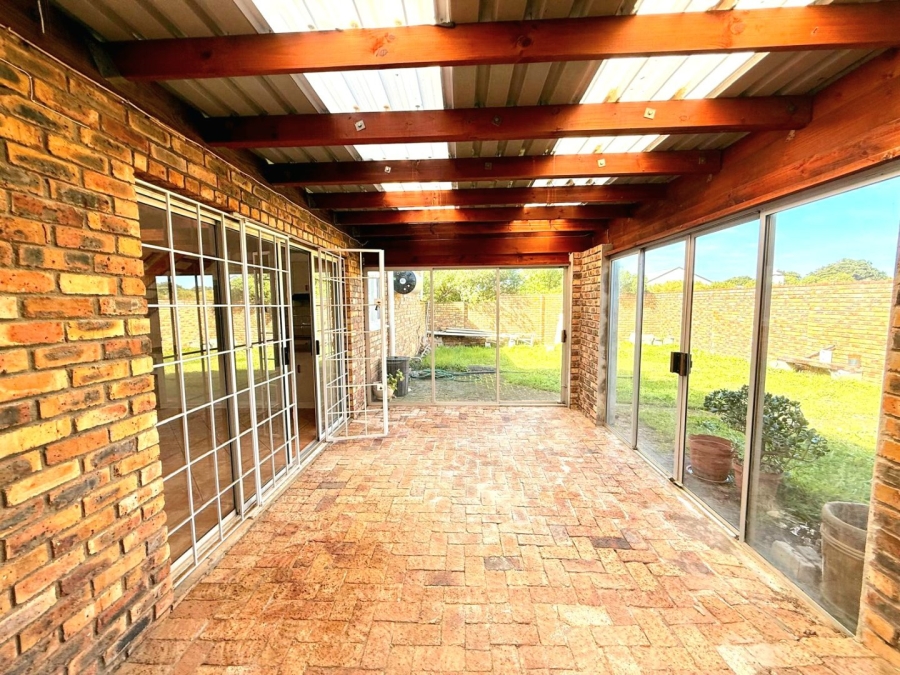 4 Bedroom Property for Sale in Bettys Bay Western Cape